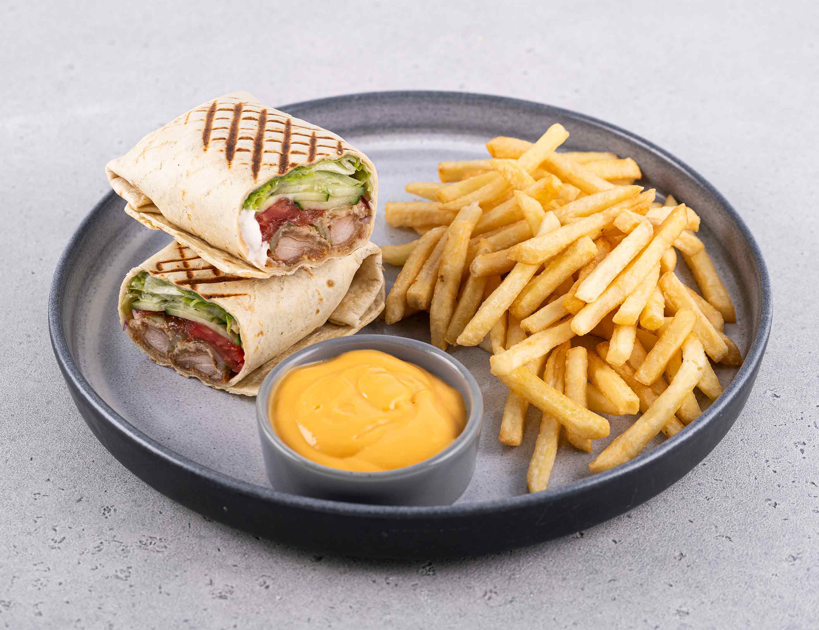 Японская шаверма с курицей и картофелем фри