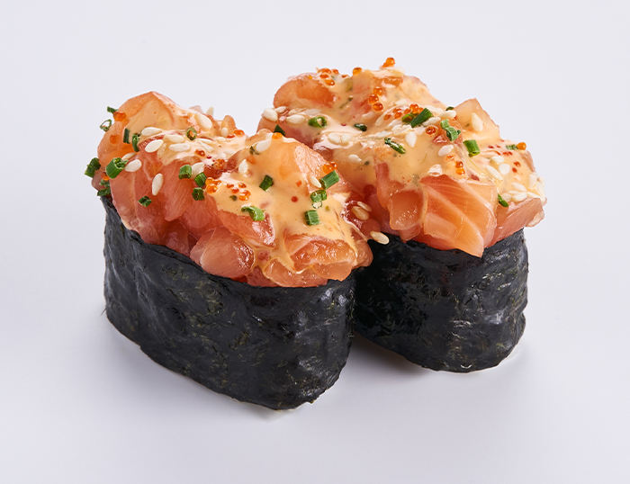 Острые суши с лососем (2 шт)