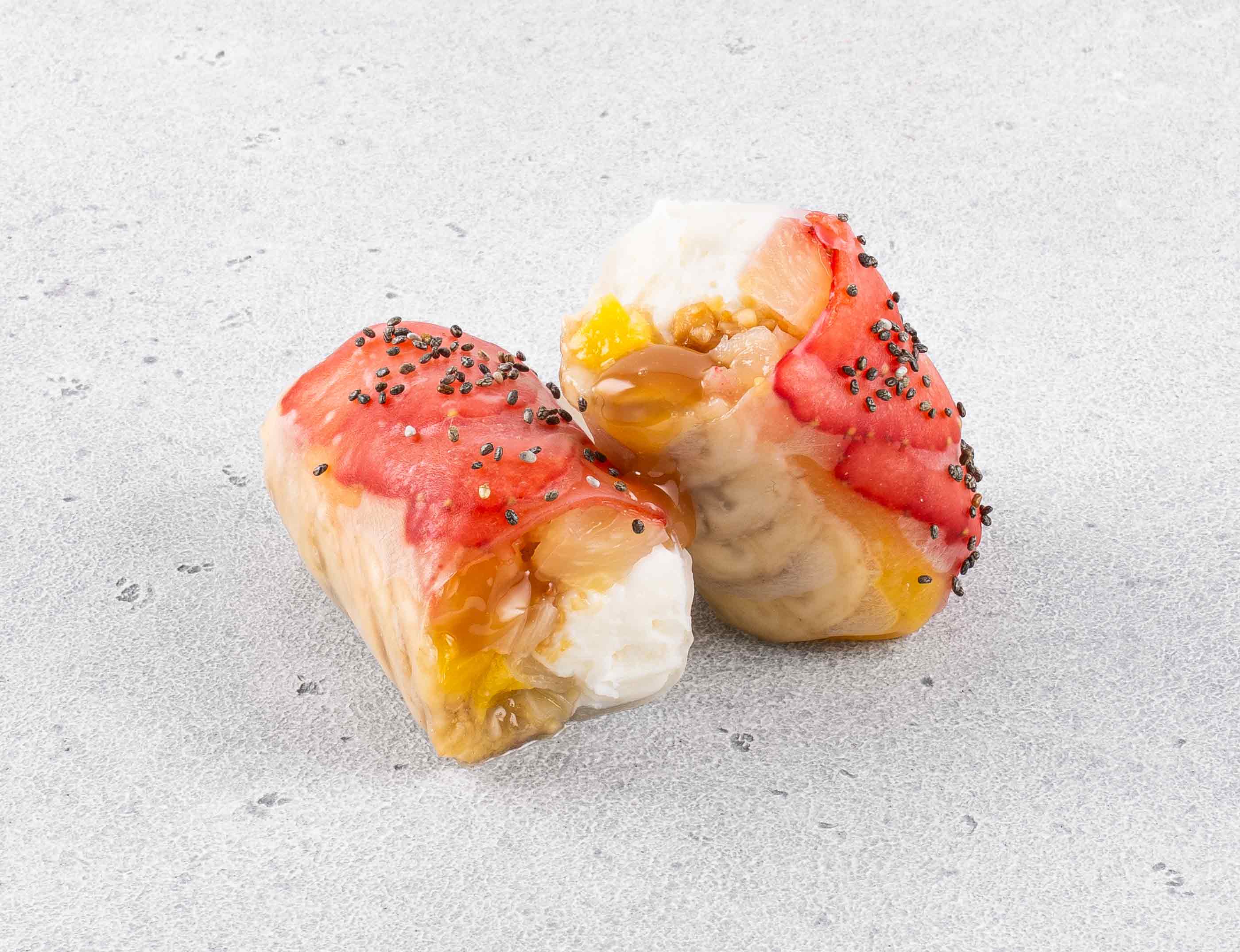 Спринг ролл с клубникой