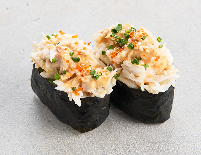 Острые суши с камчатским крабом (2 шт)