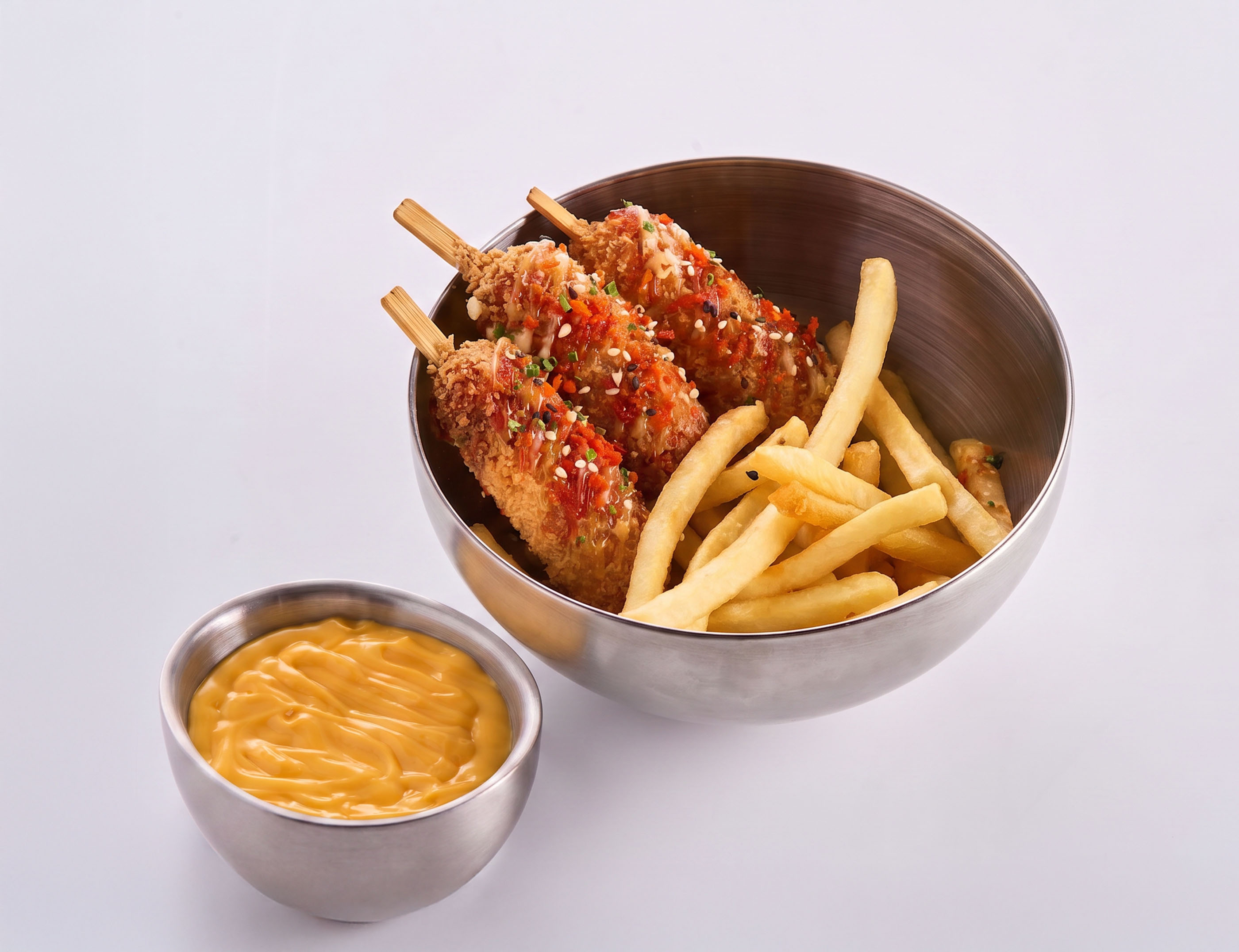 Корн-доги с сырным соусом