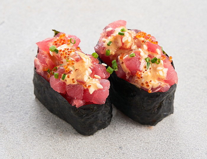 Острые суши с тунцом (2 шт)