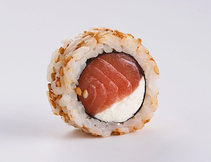 Ролл Лосось с кунжутом кимчи (8 шт)